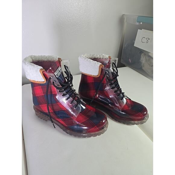 Red Plaid Baddie Combat Boots Rain Rubber Cozy Kenneth Cole Size 11 Christmas - Picture 6 of 10